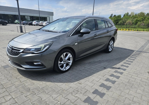 Opel Astra cena 26900 przebieg: 262000, rok produkcji 2017 z Nowogrodziec małe 154